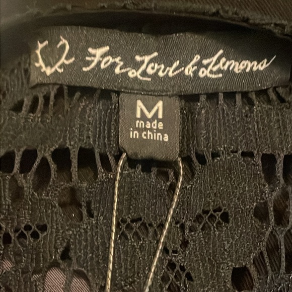 NWT For Love & Lemons Bella Grey Sz M Top Deep Plum with Black Lace Trim - Picture 3 of 3